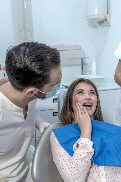 Best Broken or Cracked Tooth Emergency Dentist in Memphis, FL